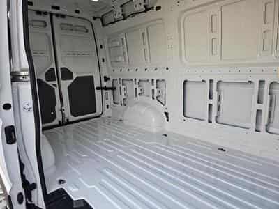 VW Crafter Kasten 35 mittellang FWD (2026) - Photo 13