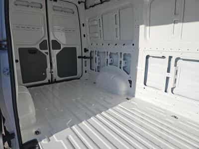 VW Crafter Kasten 35 mittellang FWD (2026) - Photo 13