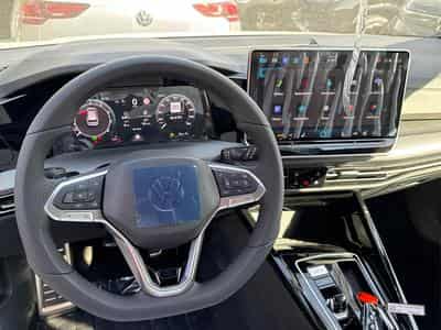 VW Golf R-Line Limited (2026) - Photo 11
