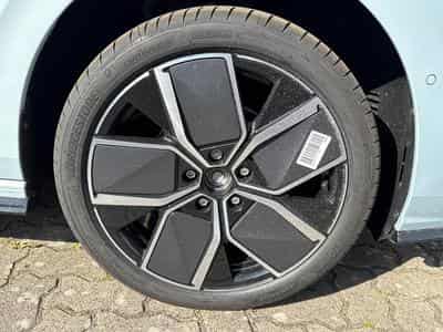 VW Golf R-Line Limited (2026) - Photo 7