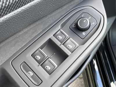 VW Golf R-Line Limited (2026) - Photo 11
