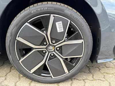 VW Golf R-Line Limited (2026) - Photo 8