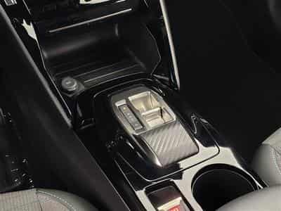 Peugeot 2008 1.2 PureTech 130cv EAT8 Allure NAVI / FULL LED / CAMERA (2023) - Photo 12