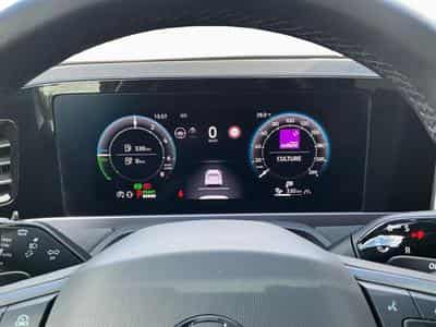 VW Passat R-Line+DSG+PHEV+IQ-Drive+Pano+AHK (2025) - Photo 11