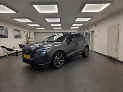 Audi Q3 SUV S Line 195 kW / 265 CV TFSI quattro S tronic (2026) - Foto 1