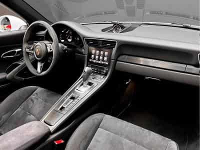Porsche 911 991.2 Targa 4 GTS / APPROVED / NEW SERVICE (2018) - Photo 11