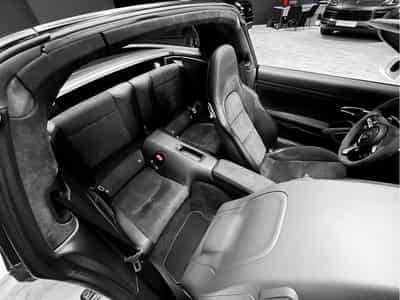 Porsche 911 991.2 Targa 4 GTS / APPROVED / NEW SERVICE (2018) - Photo 13