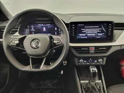 Skoda Kamiq 1.0 TSI Ambition°NAV°CARPLAY°FULL LED° S.CHAUF°CAM°PDC AV-AR (2022) - Photo 9