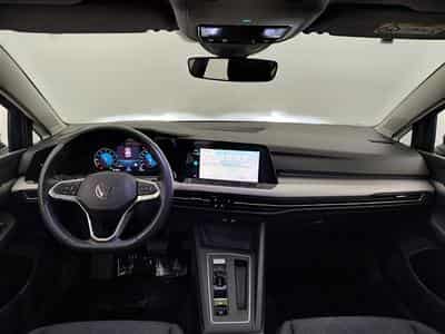 VW Golf 1.0 eTSI Life DSG NAVI / FULL LED / CARPLAY (2023) - Photo 8