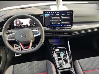 VW Golf (2025) - Photo 3