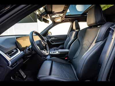 BMW X1 XDRIVE23D M SPORT - BLACK SAPPHIRE METALLIC (2025) - Photo 10