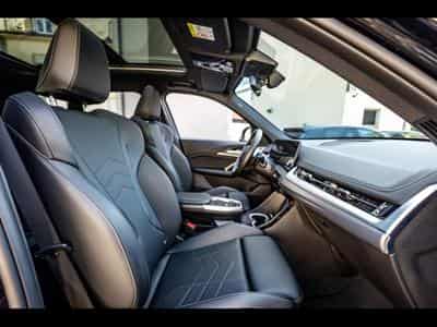 BMW X1 XDRIVE23D M SPORT - BLACK SAPPHIRE METALLIC (2025) - Photo 12