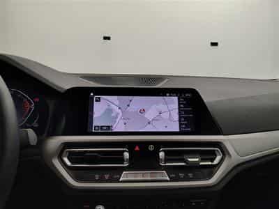 BMW 318 318iA Business Line NAVI/FULL LED/JA16/PDC (2021) - Photo 10