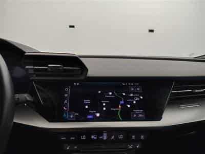 Audi A3 30 TFSI S-Line S tronic Cuir / Navi / Led / PDC av+ar (2024) - Foto 11