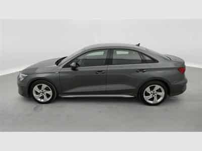 Audi A3 30 TFSI S-Line S tronic Cuir / Navi / Led / PDC av+ar (2024) - Foto 3