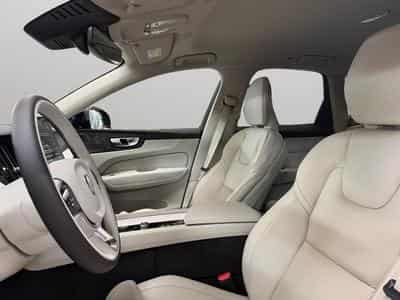 Volvo XC60 Facelift T6 Plus Dark / Hybride (2026) - Photo 10