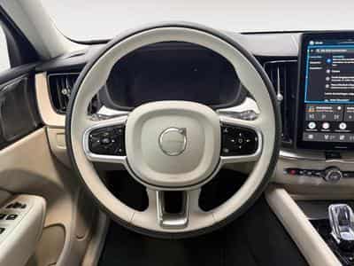 Volvo XC60 Facelift T6 Plus Dark / Hybride (2026) - Photo 12