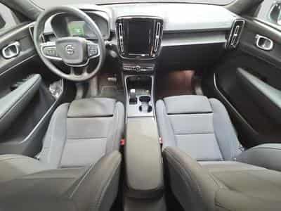 Volvo EX40 Plus Single Motor Extended Range / Electrique (2026) - Photo 10