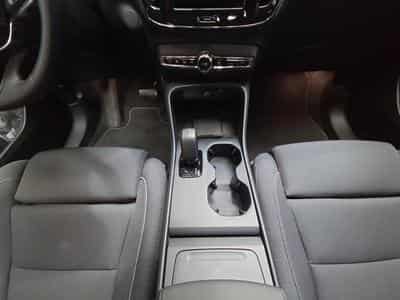 Volvo EX40 Plus Single Motor Extended Range / Electrique (2026) - Photo 11