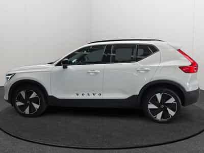 Volvo EX40 Plus Single Motor Extended Range / Electrique (2026) - Photo 2