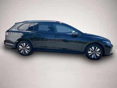 VW Golf (2025) - Photo 6