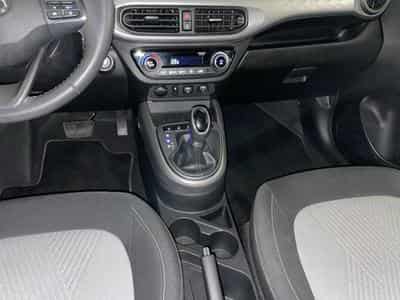 Hyundai i10 1.0 Sky AMT (2021) - Photo 10