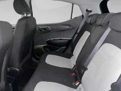 Hyundai i10 1.0 Sky AMT (2021) - Photo 11