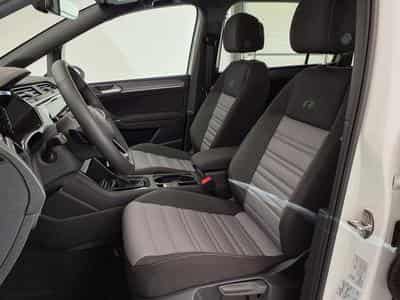 VW Touran Highline R-Line 2.0 TDI 7-Gang-DSG (2026) - Photo 9