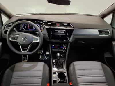 VW Touran Highline R-Line 2.0 TDI 7-Gang-DSG (2026) - Photo 11
