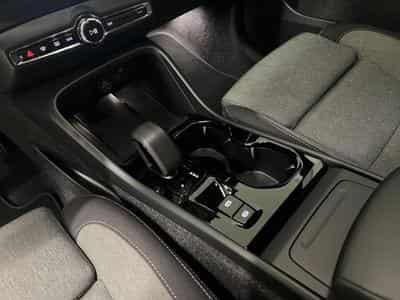 Volvo XC40 Black-Edition Plus (2025) - Photo 8
