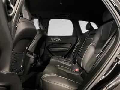 Volvo XC60 R-Design (2018) - Photo 15