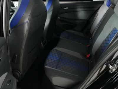 VW Golf (2025) - Photo 4