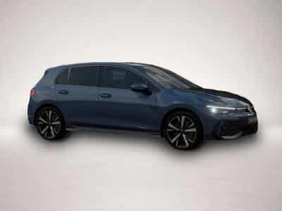 VW Golf (2025) - Photo 2