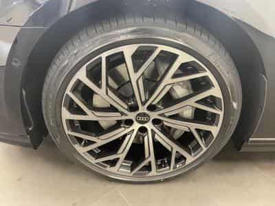 Audi A8 TFSIe quattro 449 CH / 330 kW Tiptronic (2026) - Photo 10