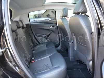 Peugeot 208 1.6 VTI 120 Féline 5 portes (2014) - Photo 11