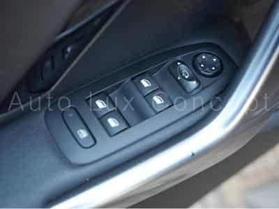Peugeot 208 1.6 VTI 120 Féline 5 portes (2014) - Photo 13