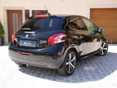 Peugeot 208 1.6 VTI 120 Féline 5 portes (2014) - Photo 3