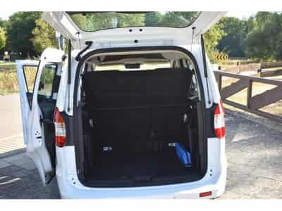 Ford Tourneo Trend 1,5 Duratorq TDCi 5 places Airco (2021) - Foto 15