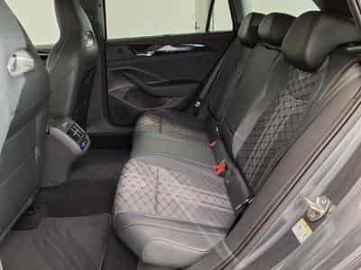VW Passat Variant R-Line 2.0 TSI 7-Gang-DSG 4MOTION (2025) - Photo 10