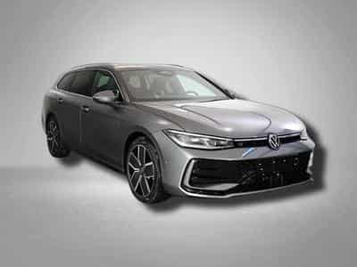 VW Passat Variant R-Line 2.0 TSI 7-Gang-DSG 4MOTION (2025) - Photo 7