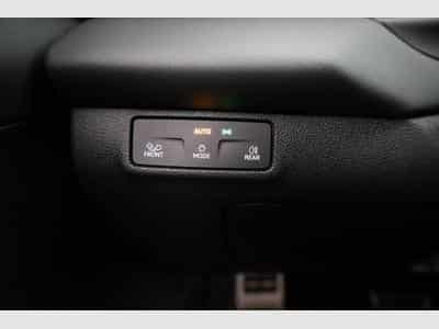 VW T-Roc 1.5 eTSI 110 kW R-Line (2026) - Foto 8
