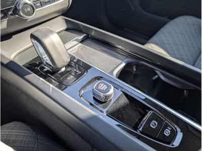 Volvo XC60 2.0 B4 D MHEV CORE (2022) - Photo 14