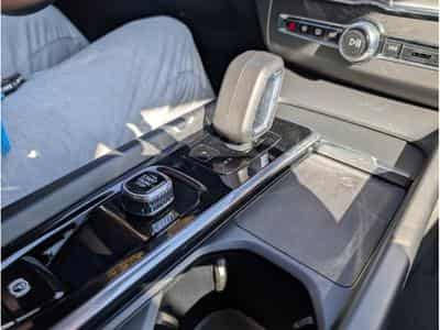 Volvo XC60 2.0 B4 D MHEV CORE (2022) - Photo 15