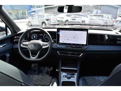 VW Tiguan 2.0 TDI R-Line DSG PANO CHFF ADD TRAVEL CAM360 1° MAIN (2024) - Photo 10