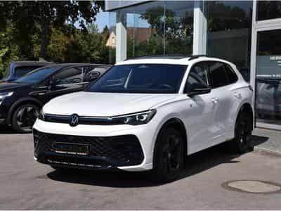 VW Tiguan 2.0 TDI R-Line DSG PANO CHFF ADD TRAVEL CAM360 1° MAIN (2024) - Photo 2
