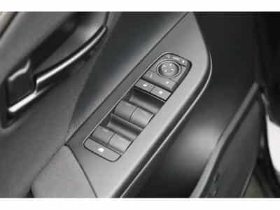 Toyota C-HR 2.0  VVT-I 223 PHEV Team (2026) - Foto 13