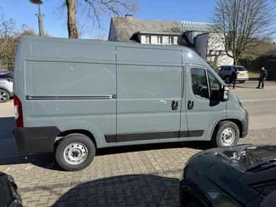 Fiat Ducato 2.2 Mjet 140  AT L2H2 (2025) - Foto 5