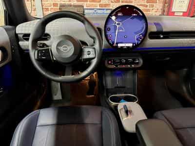 Mini Cooper Cooper C 156cv FAVOURED TRIM (New Modèle) (2024) - Photo 4