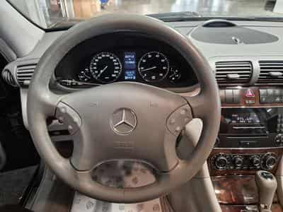 Mercedes C 240 V6 AUTO CUIR 1 HAND new Model (2005) - Foto 10