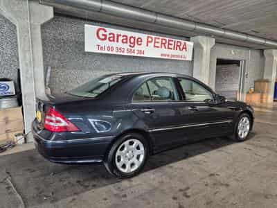 Mercedes C 240 V6 AUTO CUIR 1 HAND new Model (2005) - Foto 12